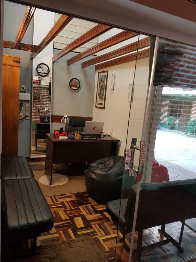 Hostel Buen Descanso 수크레 외부 사진