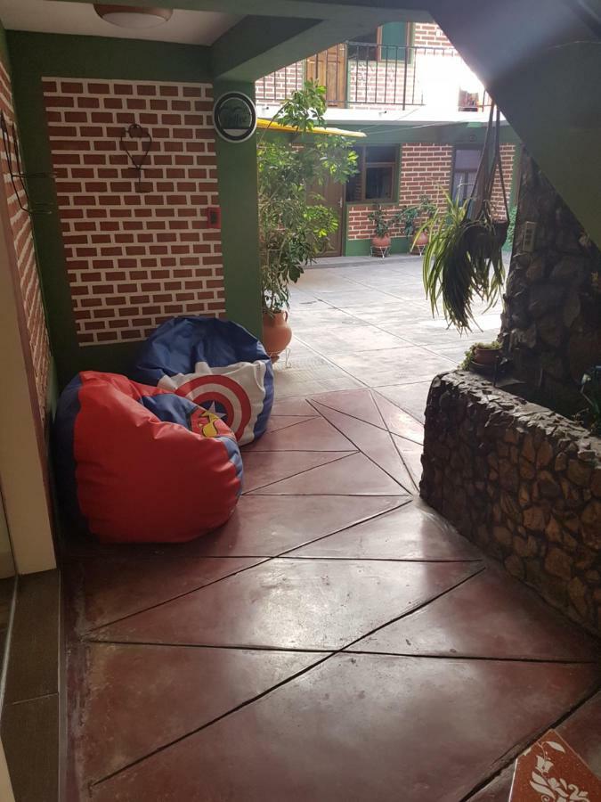 Hostel Buen Descanso 수크레 외부 사진