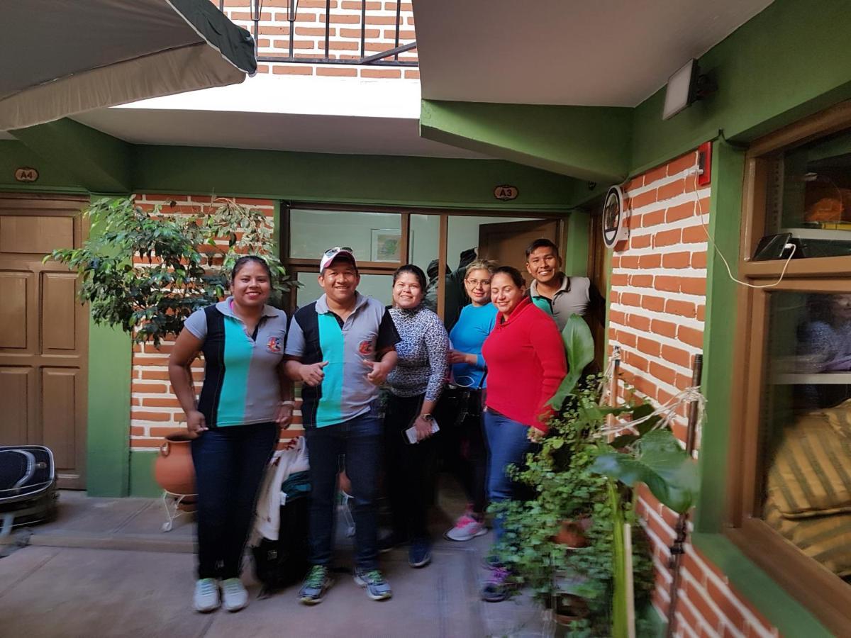 Hostel Buen Descanso 수크레 외부 사진